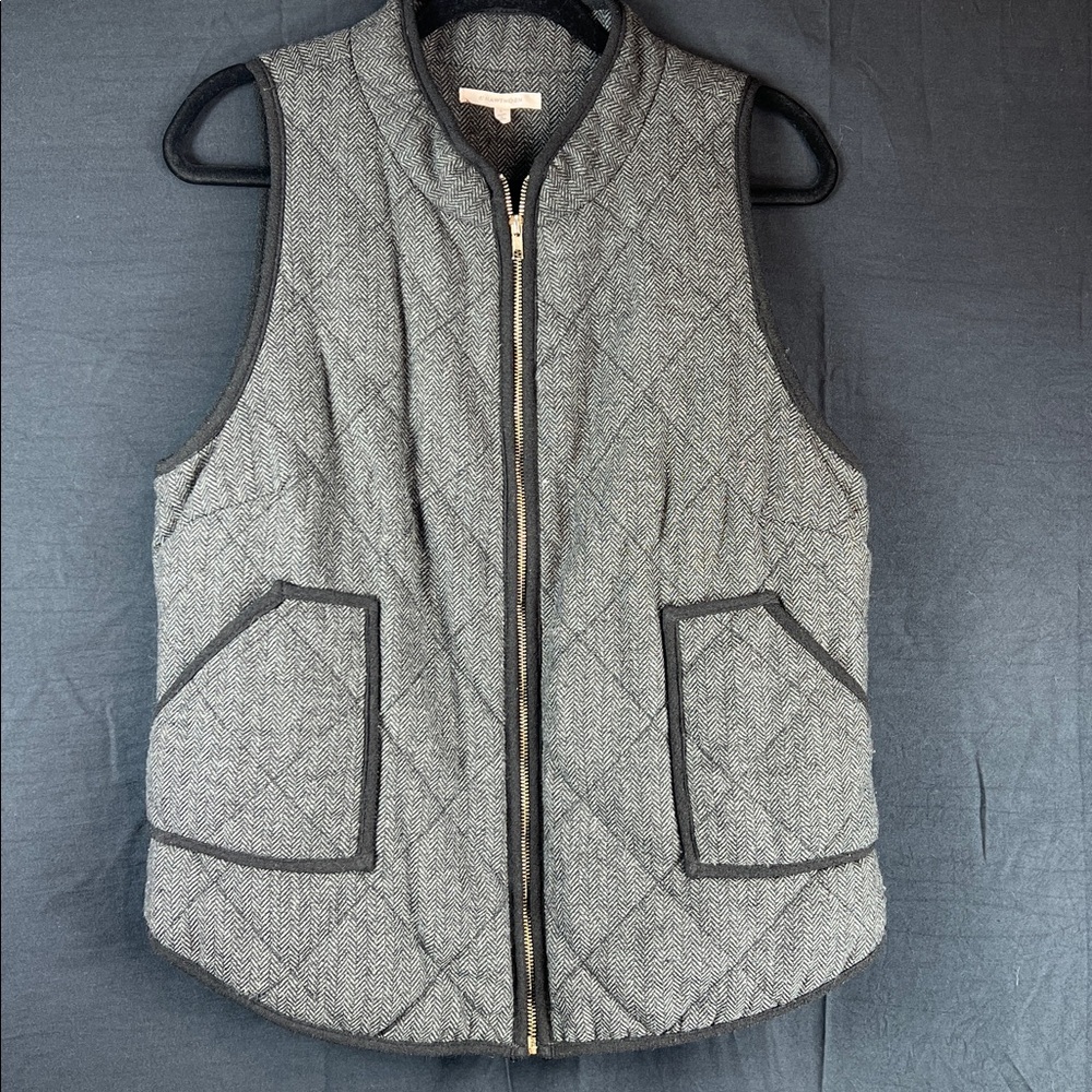 41 Hawthorn Charcoal Quilted Women's Vest 10% Wool | Size Large